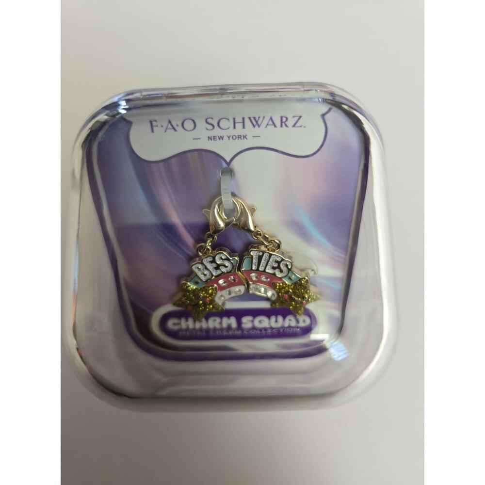FAO Schwarz Charm Squad Metal Charm Collection Bestfriends - Picture 4 of 4